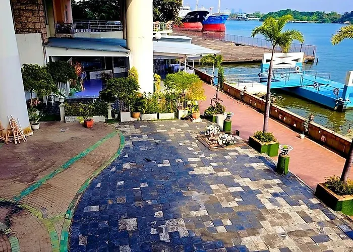River View 03 *